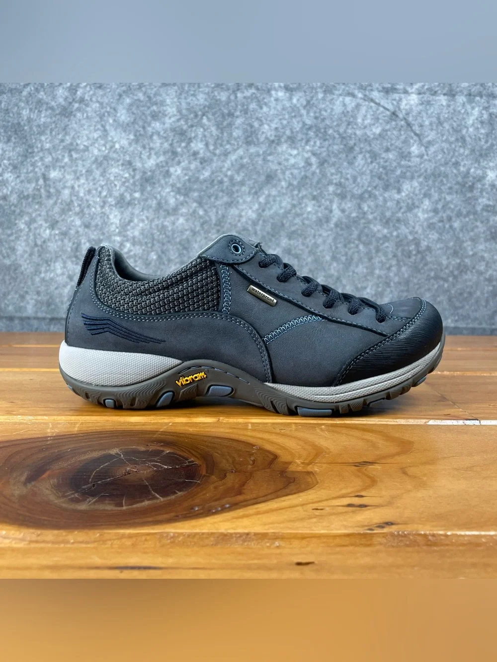 Dansko Paisley Womens 6.5-7 EU 37 Blue Waterproof Walking Hiking Shoes Vibram
